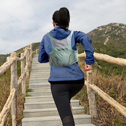 Lightweight running backpack hydration