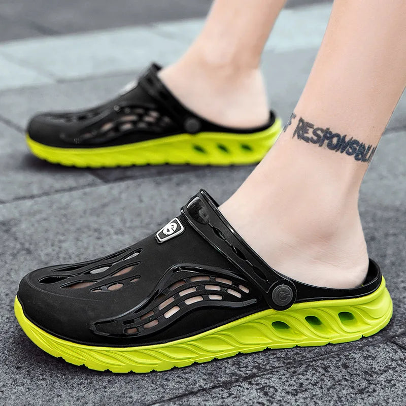 Fashion Men Clogs Summer Shoes Beach Slipper Comfortable Indoor House Hole Shoes Sneaker Soft Thick Sole Men Slipper Sandals